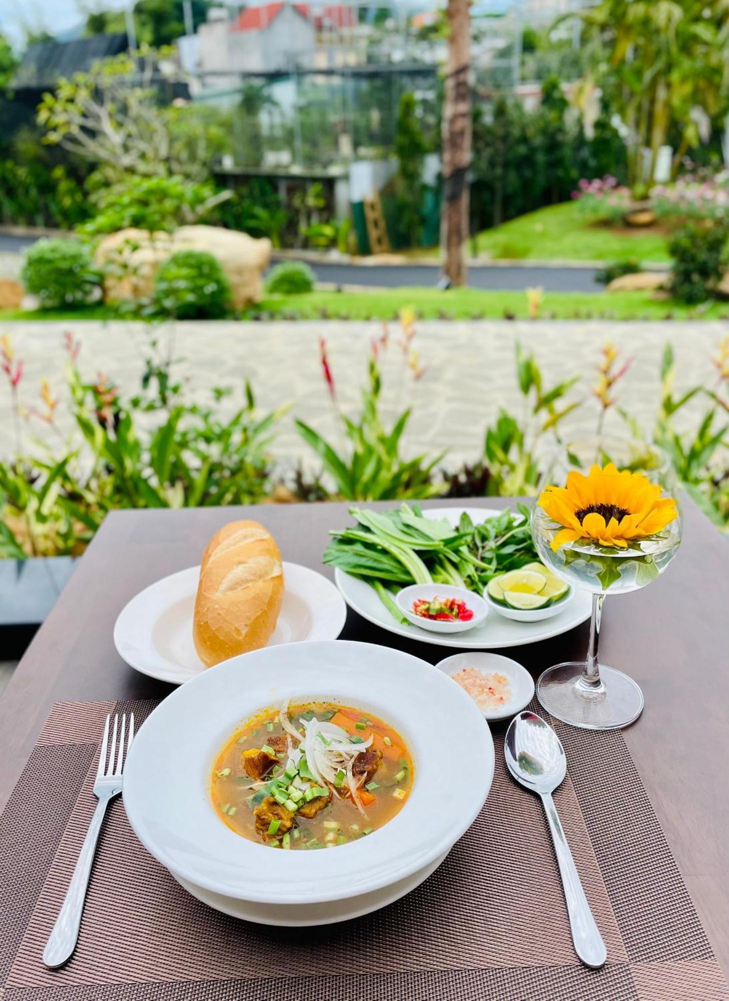 Sunflower Hotel & Resort Bao Loc Luaran gambar